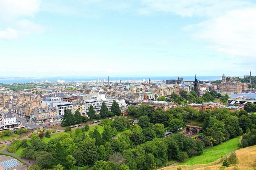 Edinburgh: 5 Instagrammable Spots You Can Visit by Car